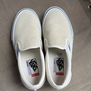 Vans Popcush slip-ons. Off White Size 7 Men/8.5 Women.